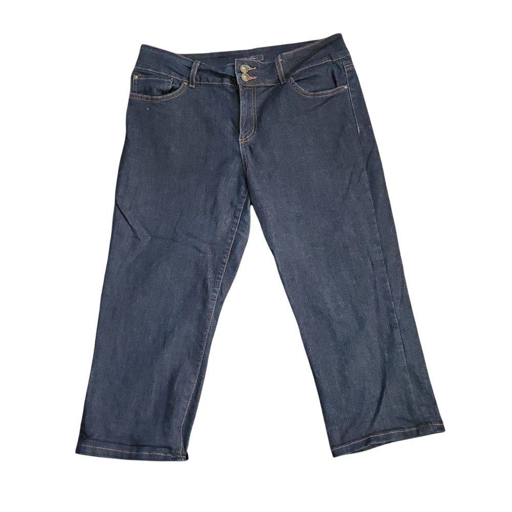 Jessica Simpson Ladies Size 32 Waist Blue Jean Crop Pants